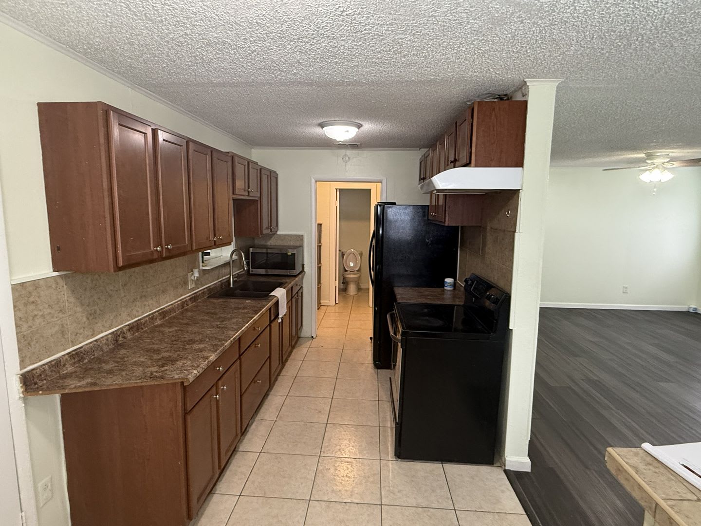 Spacious 4 Bedroom 2 Bathroom Home – photo 4