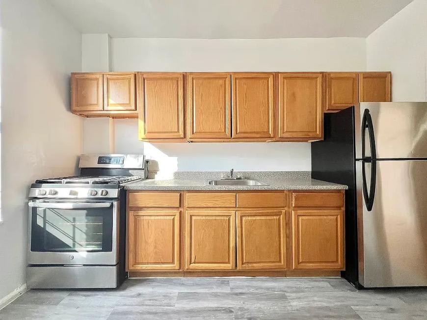 1305 Sheridan Avenue – photo 3