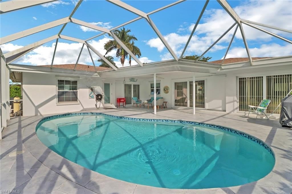 4556 Lakewood Blvd – photo 1