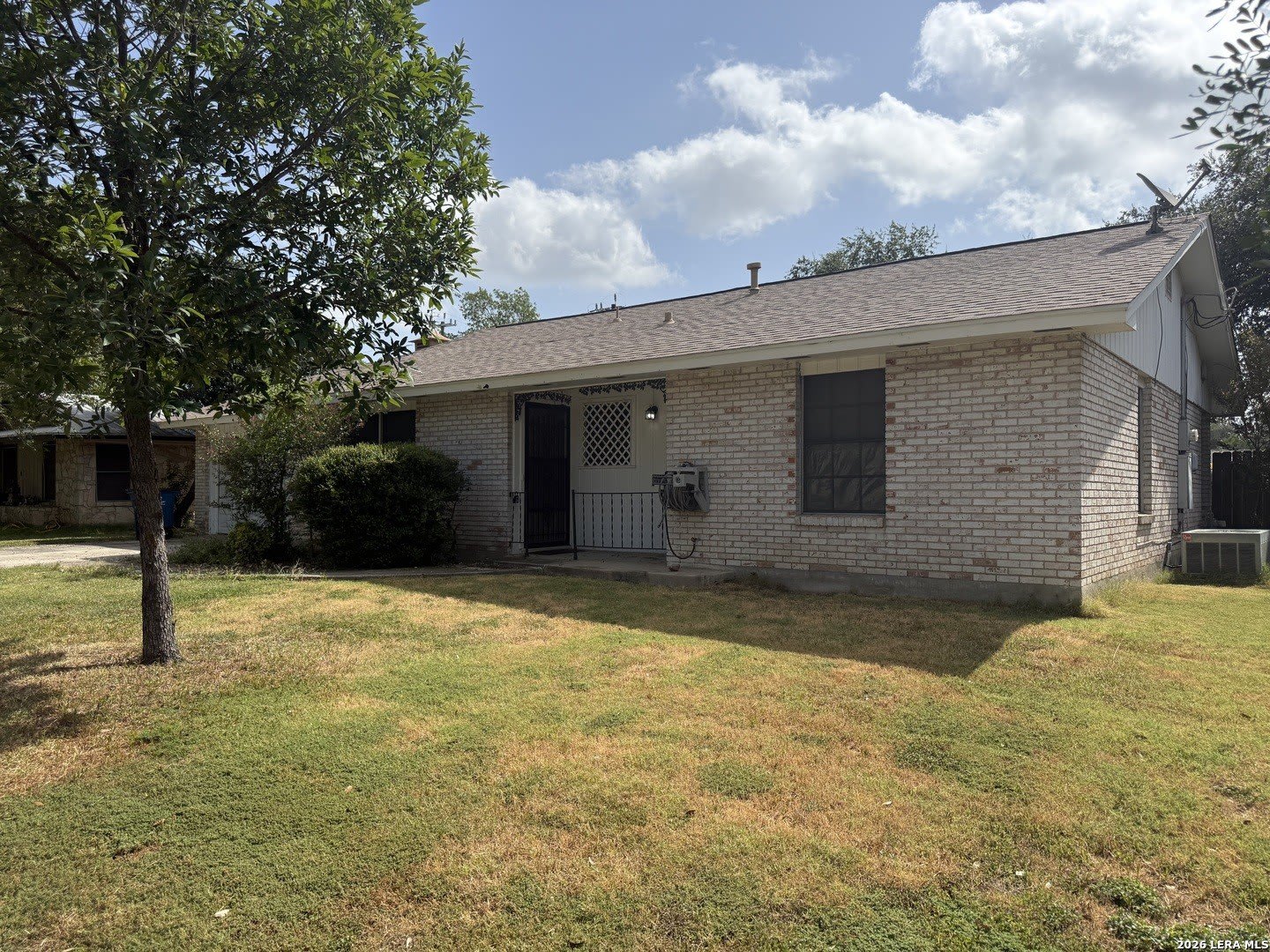 4102 KIRBY DR – photo 2