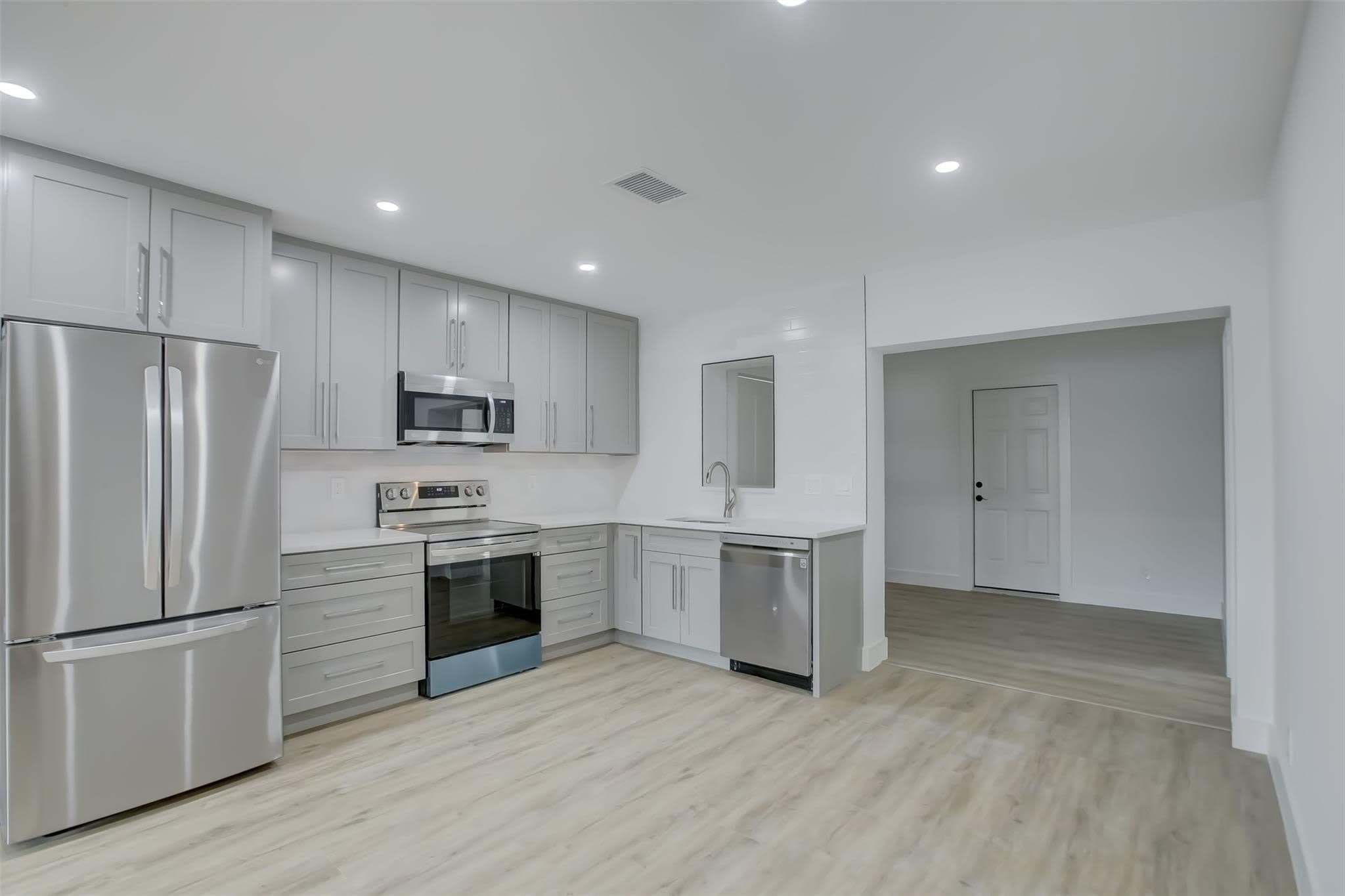 2155 NE 56th Court – photo 2