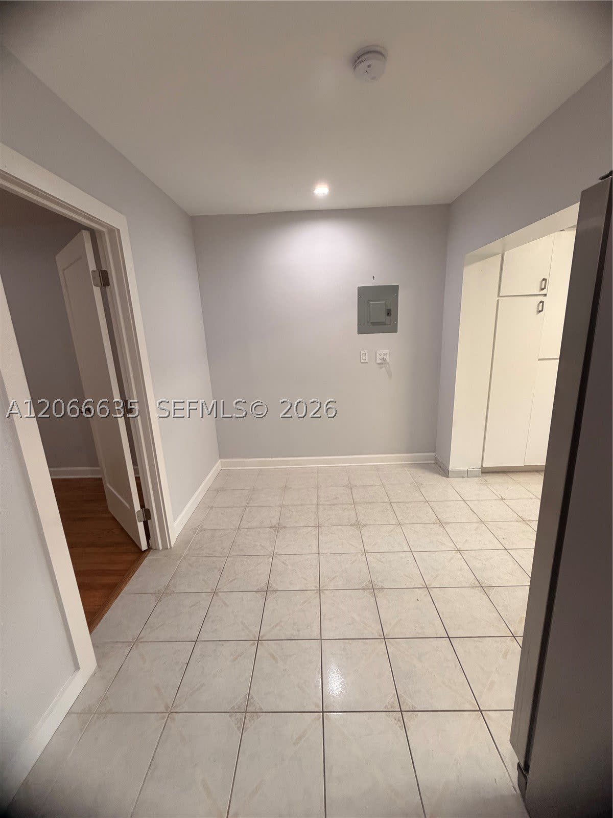 5911 SW 6th St – photo 5