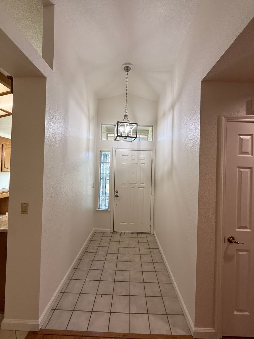Single Family Home – photo 2