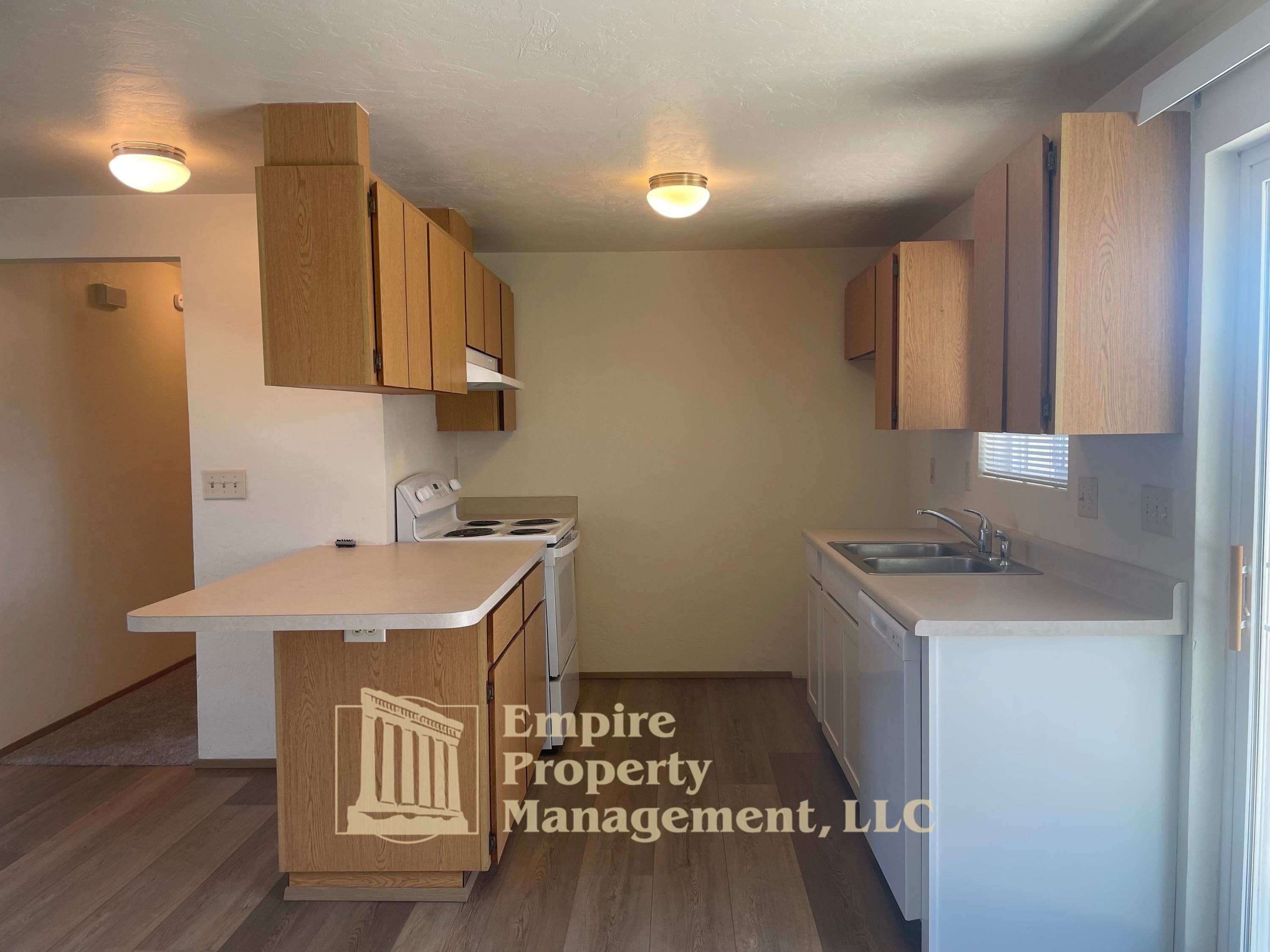 1910 Taft Street – photo 5