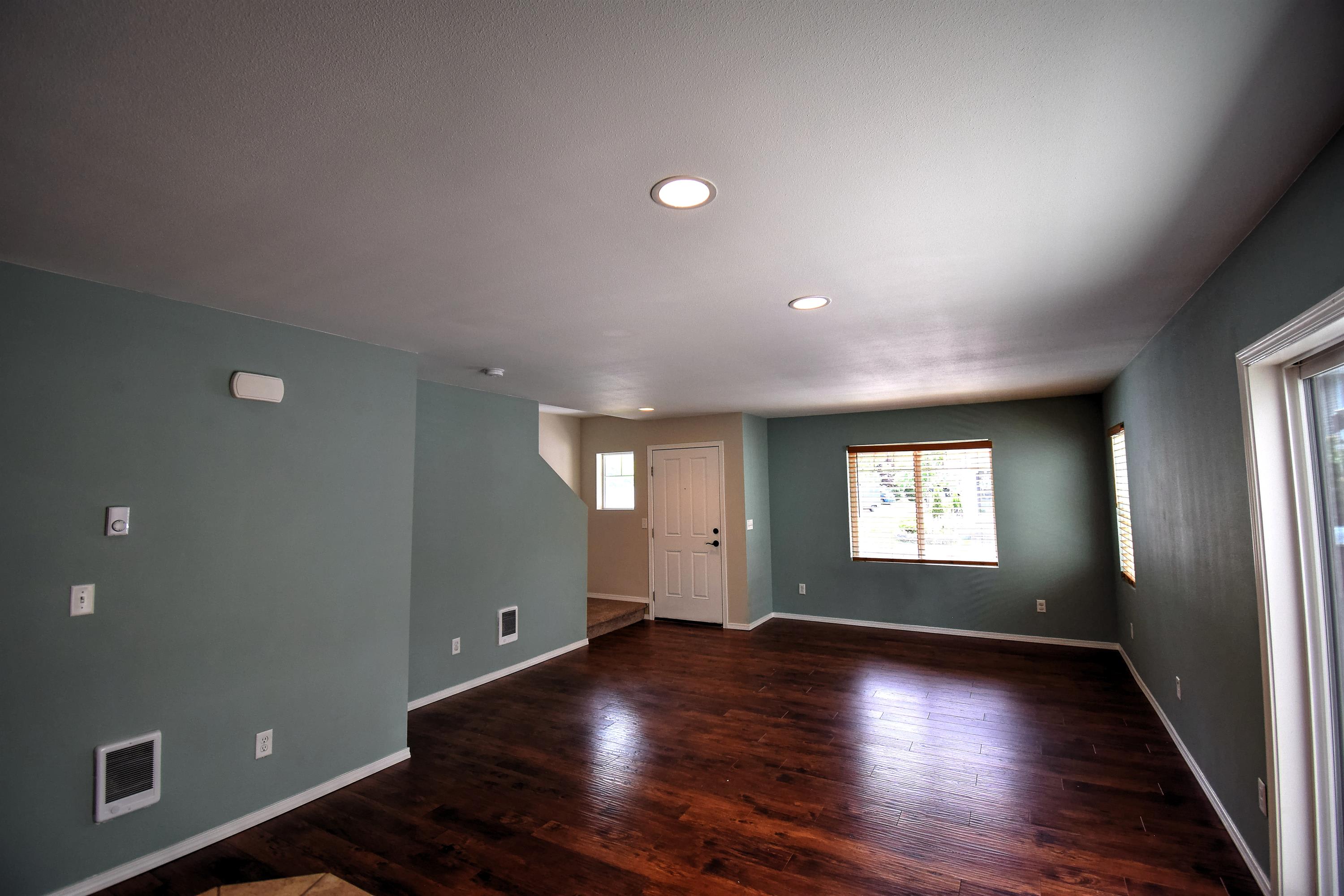 8724 Stockholm Lane Northeast – photo 4