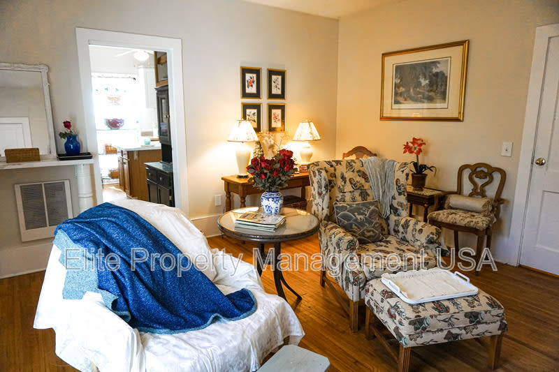 5904 Wall Street – photo 5