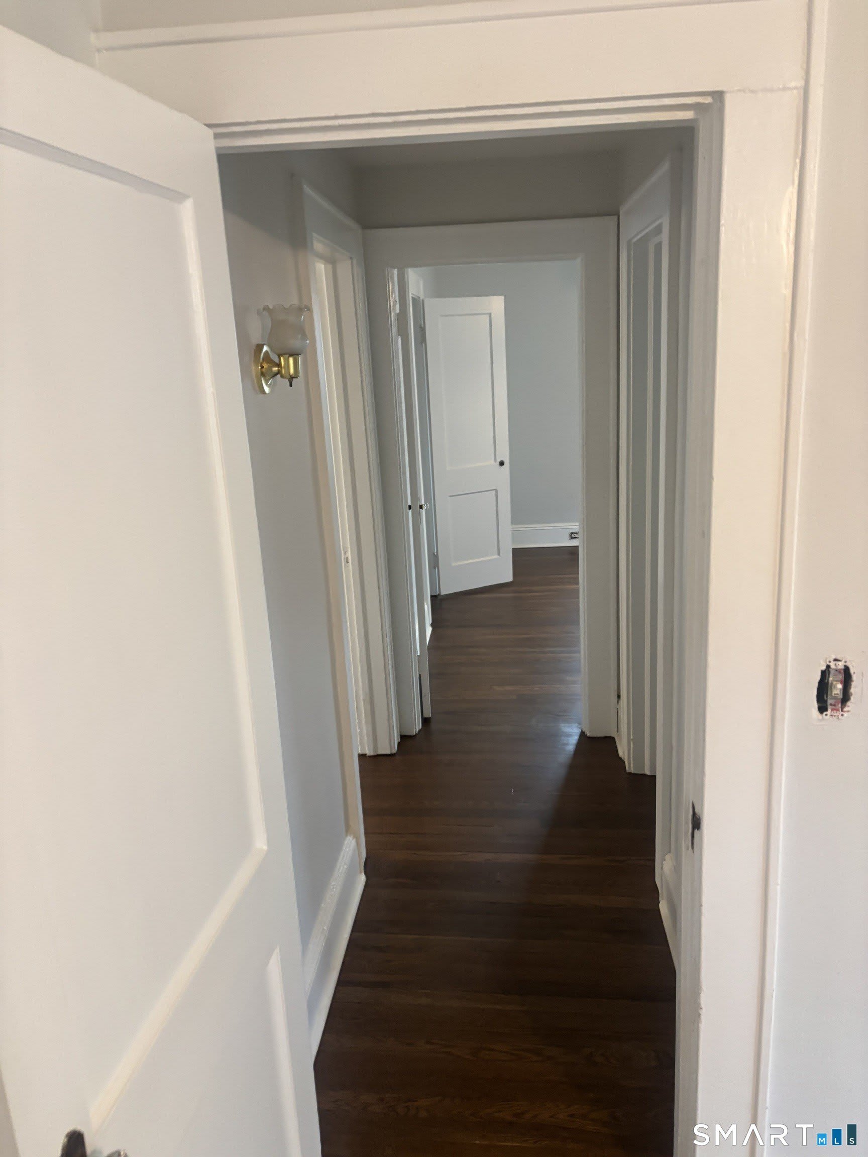 1095 Hillside Avenue – photo 4