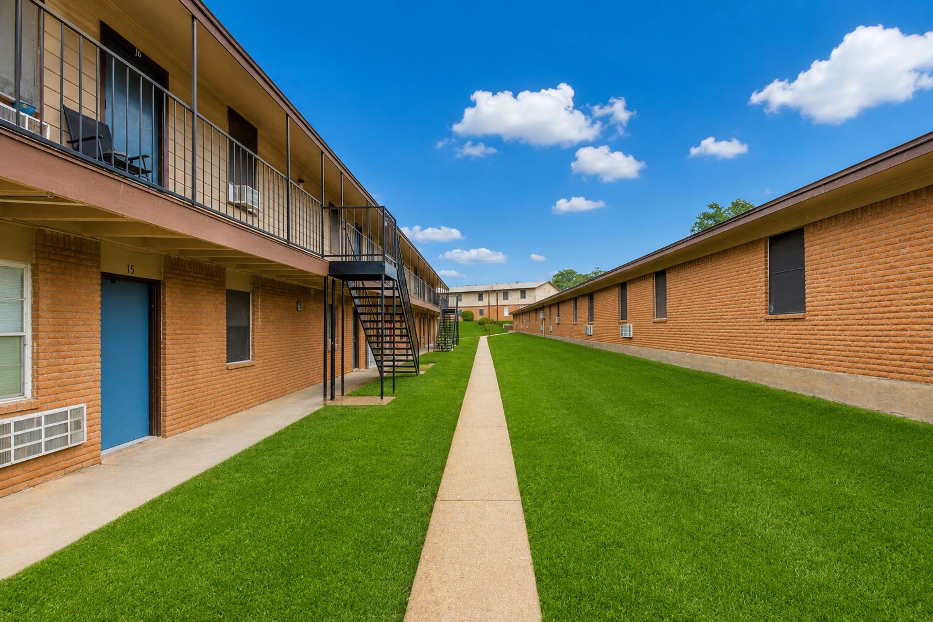Southwest Apartments – photo 1