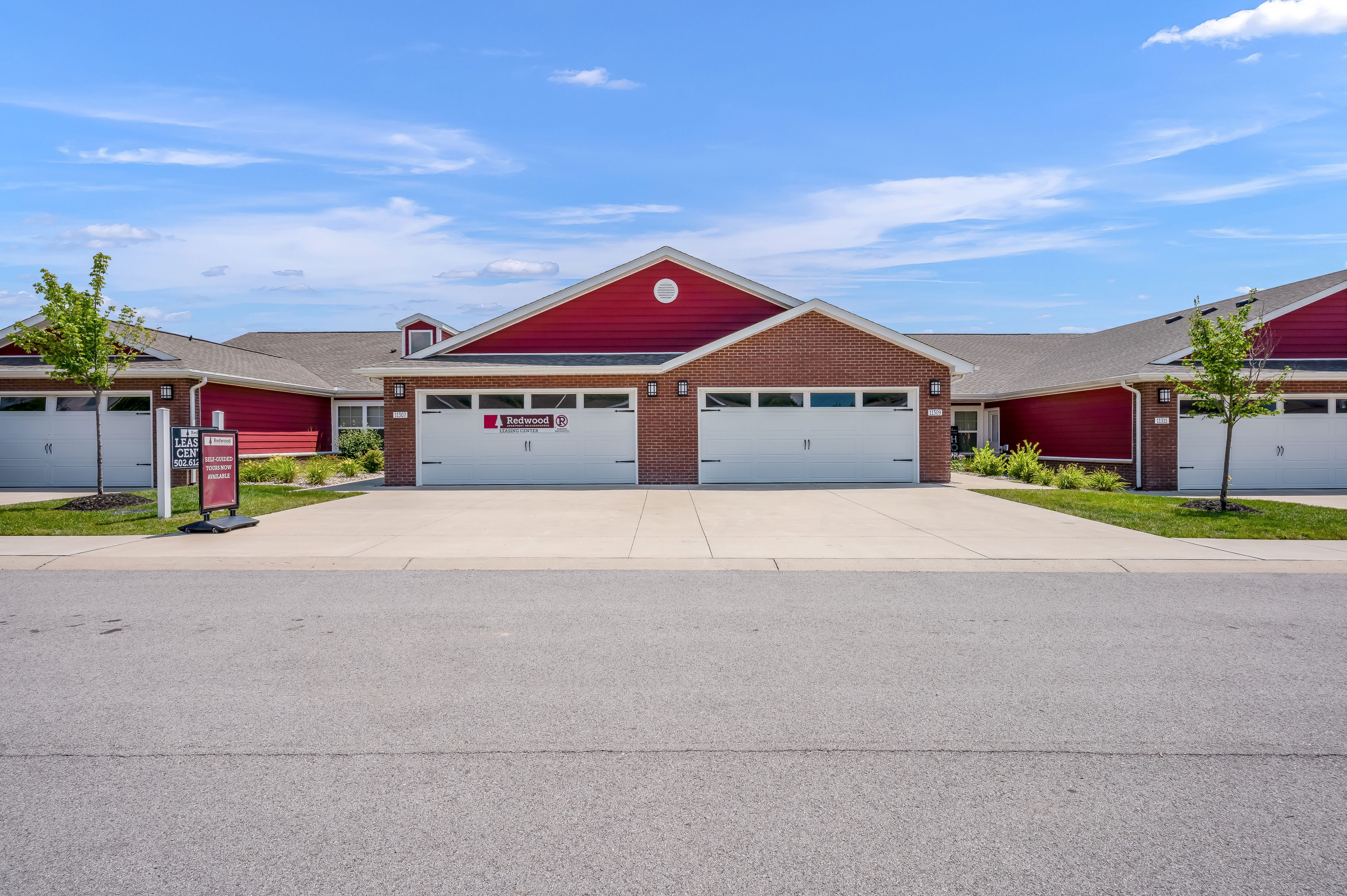 Redwood Louisville Bardstown Bluff Road – photo 2