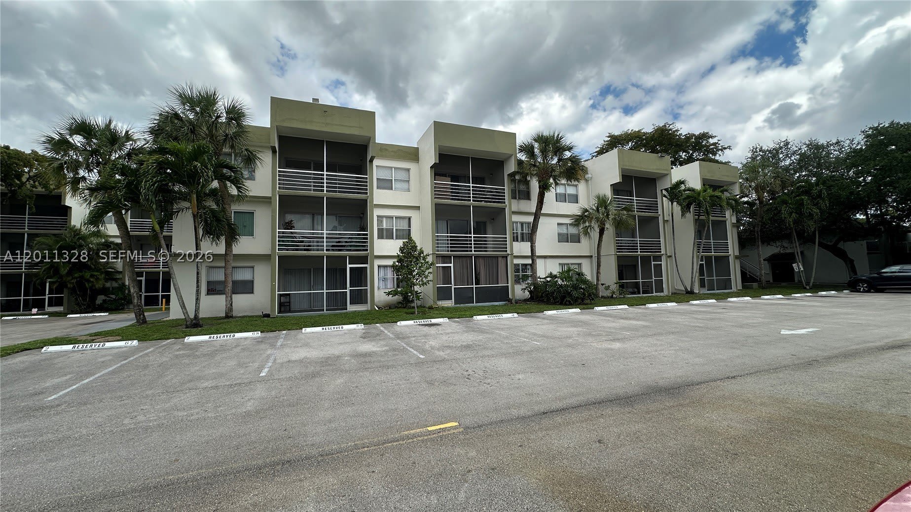 4215 N University Dr – photo 4