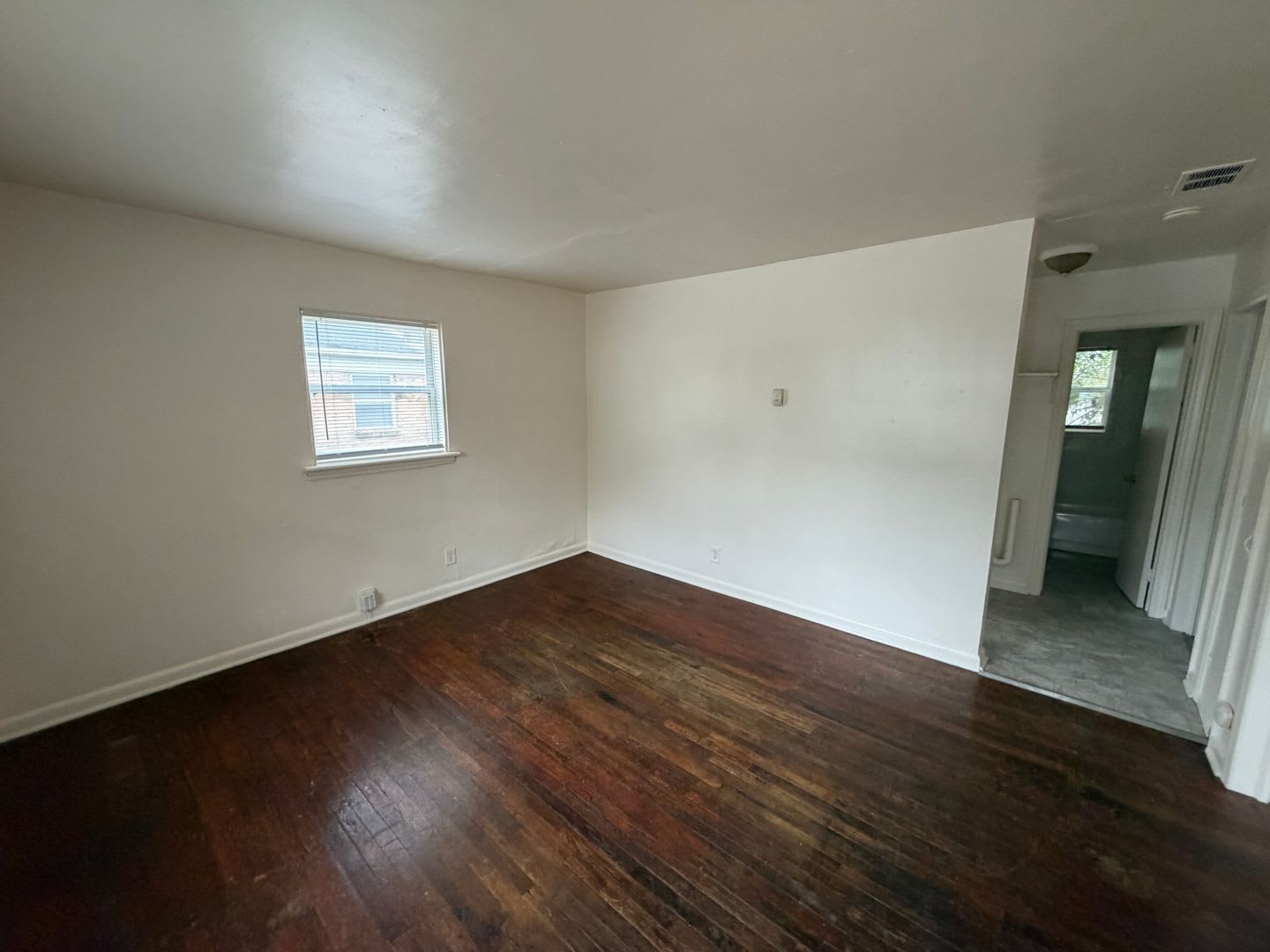 Cozy Two Bedroom Home! – photo 2