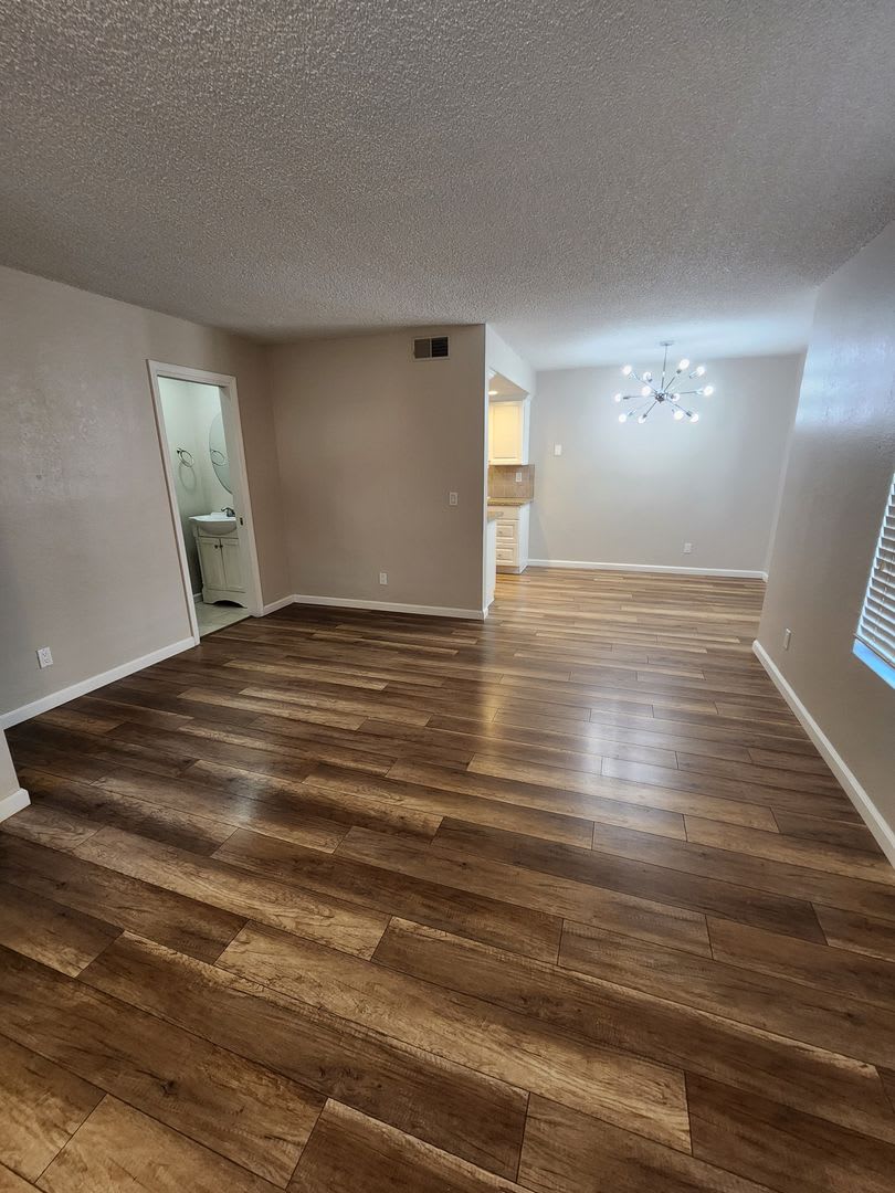 Royal Homes Two Story Condo Designer Quality – photo 4