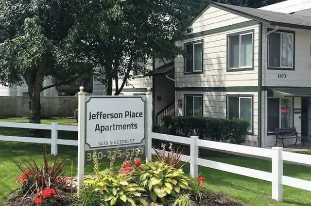 Jefferson Place Apartments – photo 1