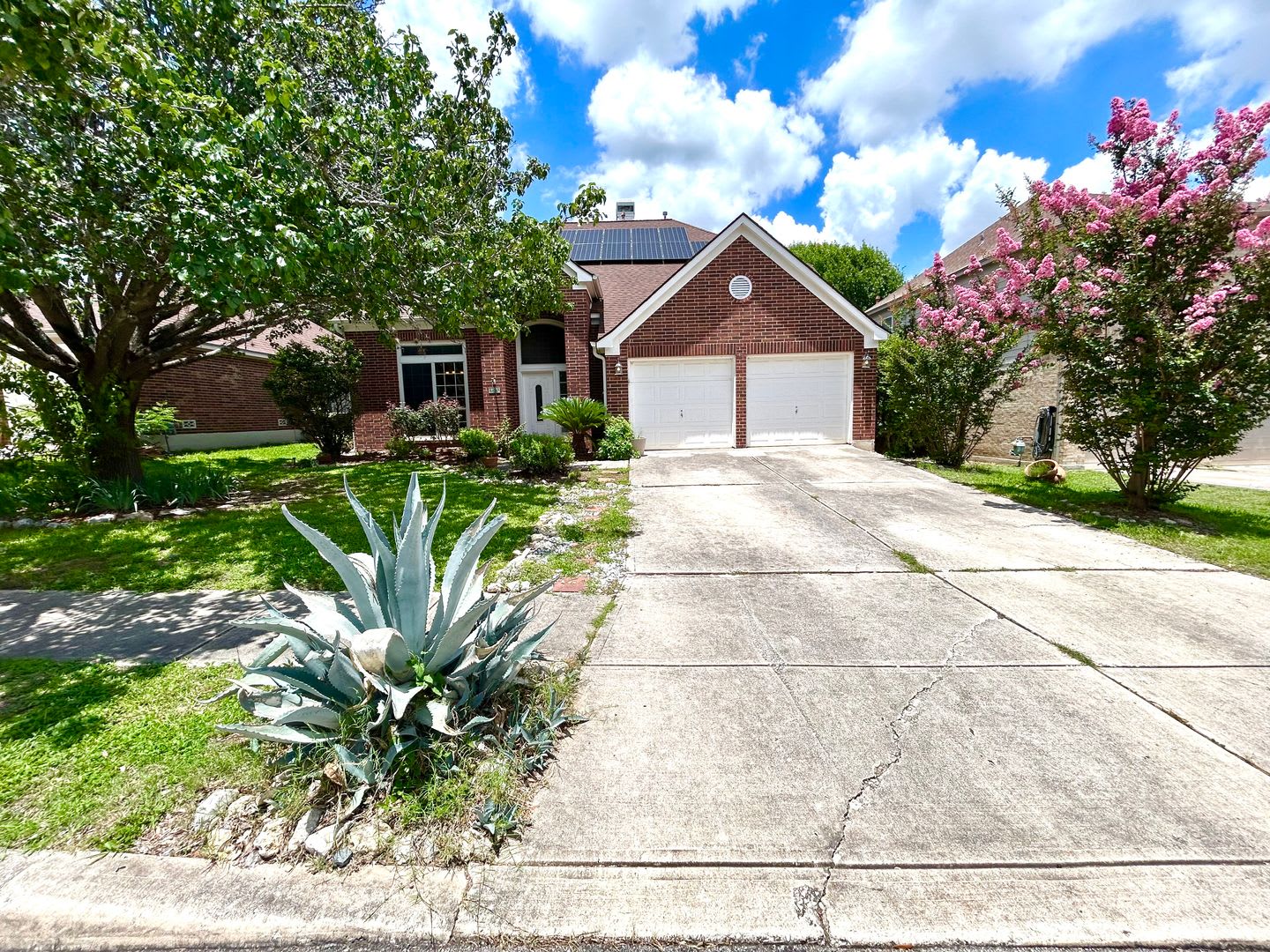 Application Received Move In Special Stunning 4 Br 2 5 Bath Home In Gated Community With Resort Style Amenities – photo 2