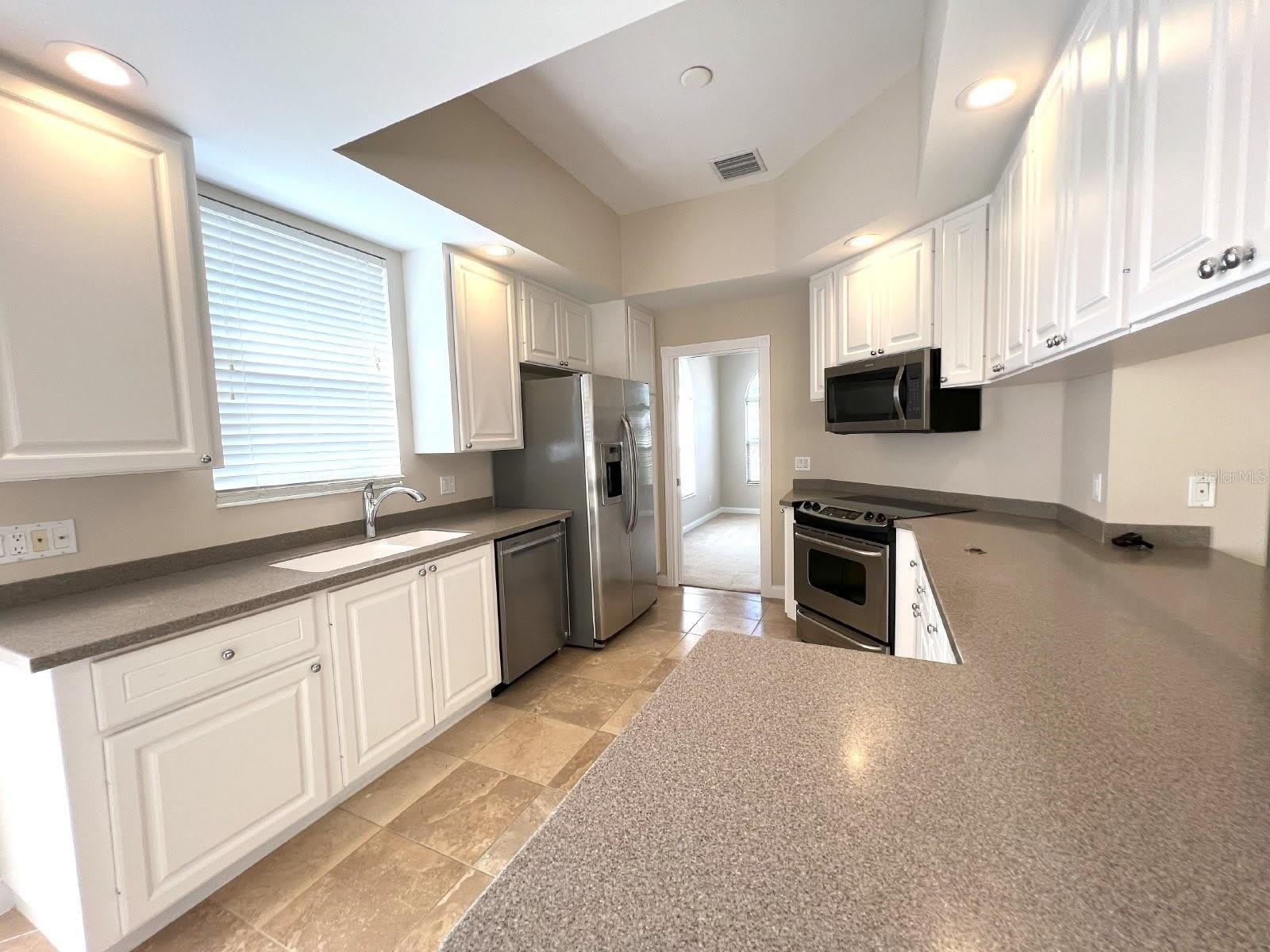 5746 BENEVENTO DR – photo 4