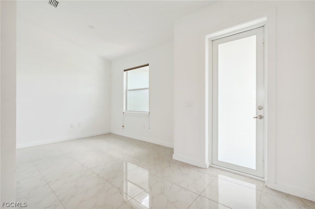 2725 SW Embers Terrace – photo 4
