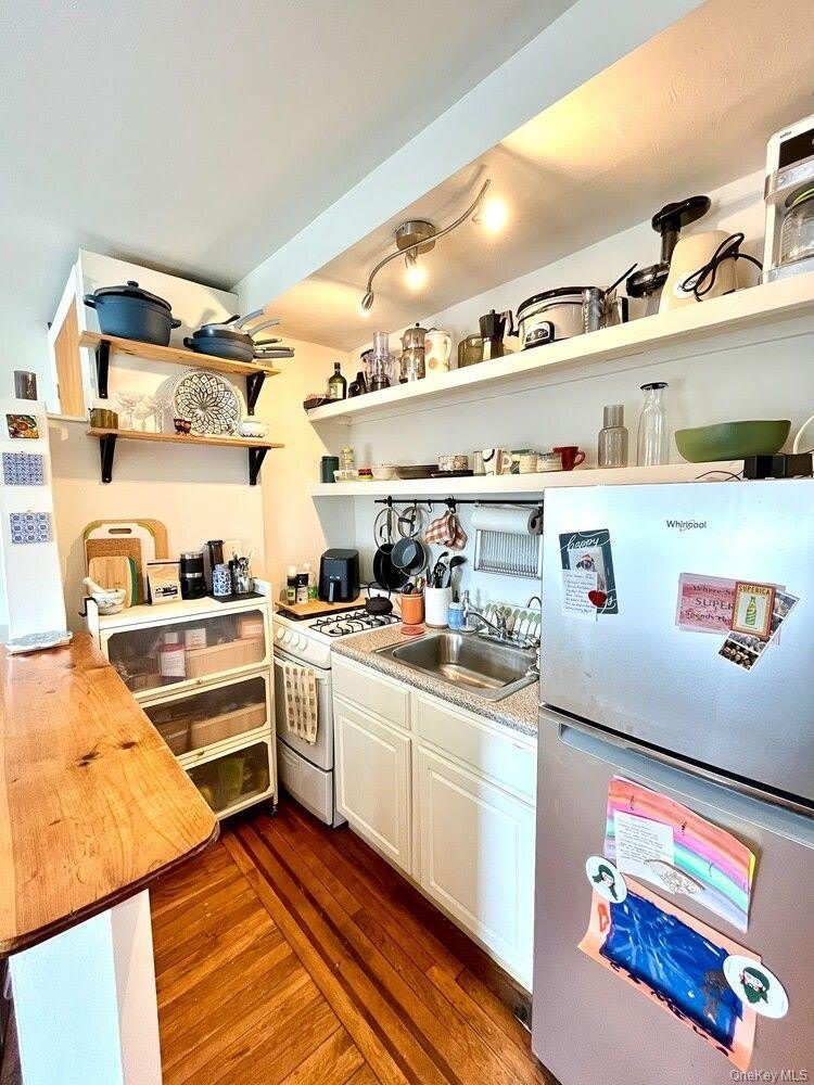 299 ADELPHI Street – photo 5