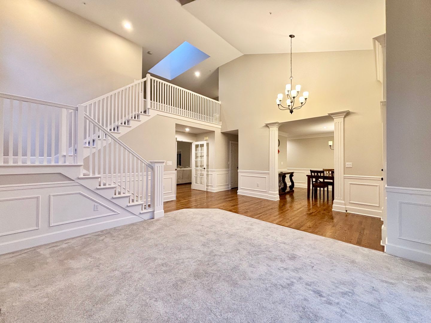 Luxurious 4BR Bellevue Oasis For Rent – photo 5