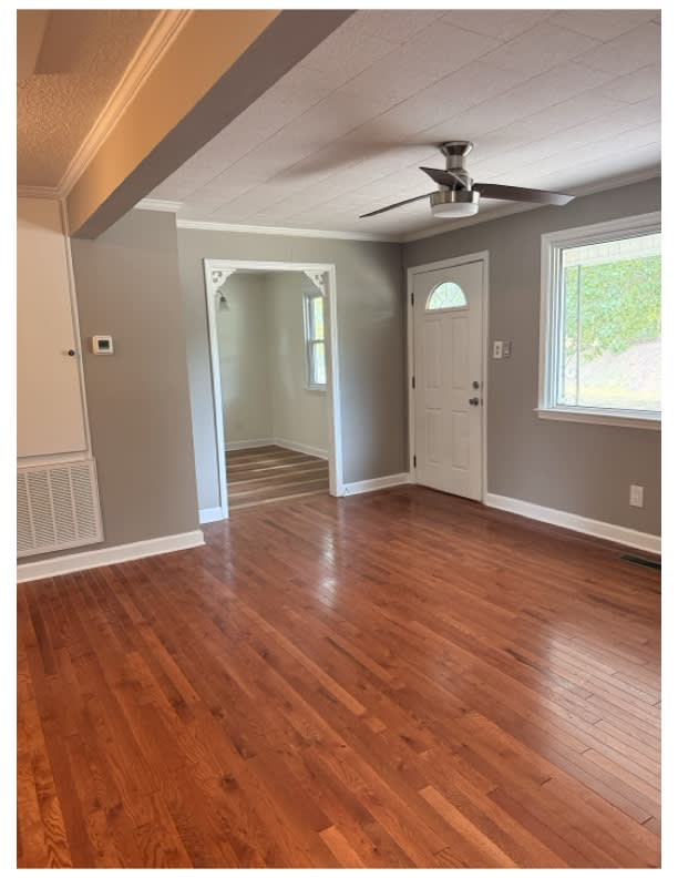 607 East Elm Street – photo 5