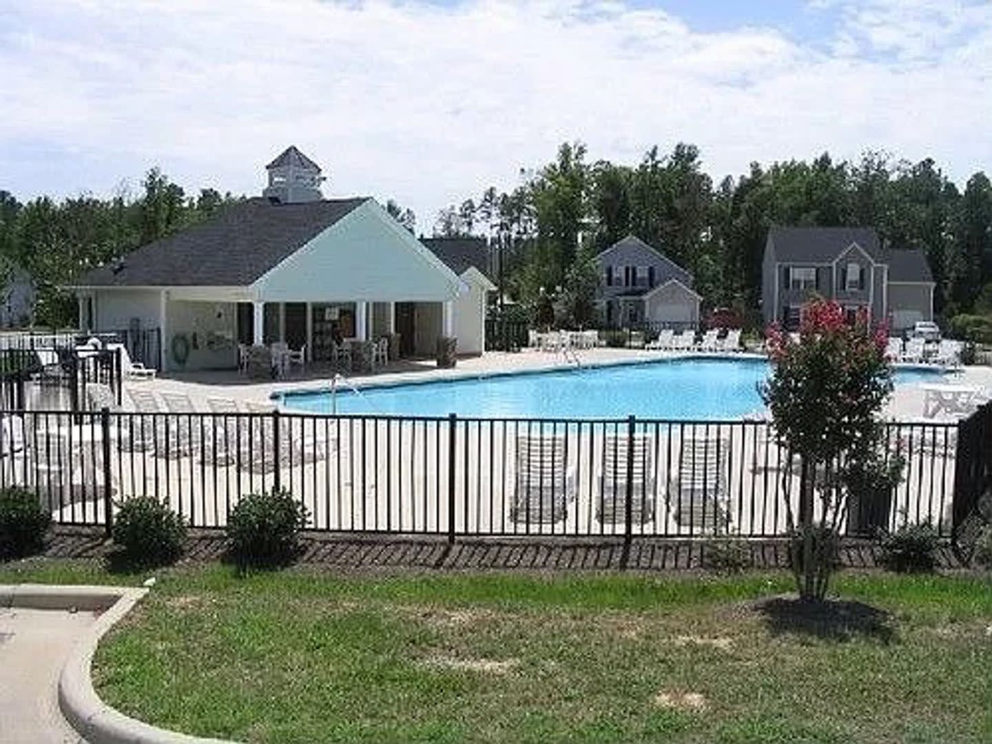 Room In 5 Bedroom Home At Plank Bridge Way – photo 3
