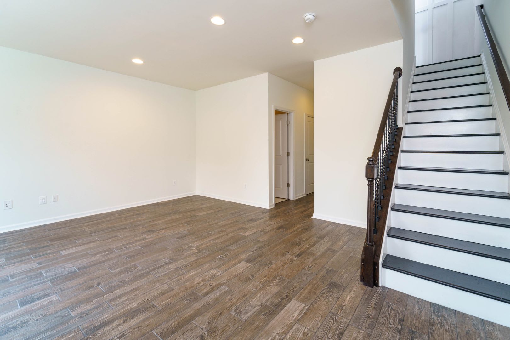 3 bedroom 3 bath townhouse in Brambleton – photo 3