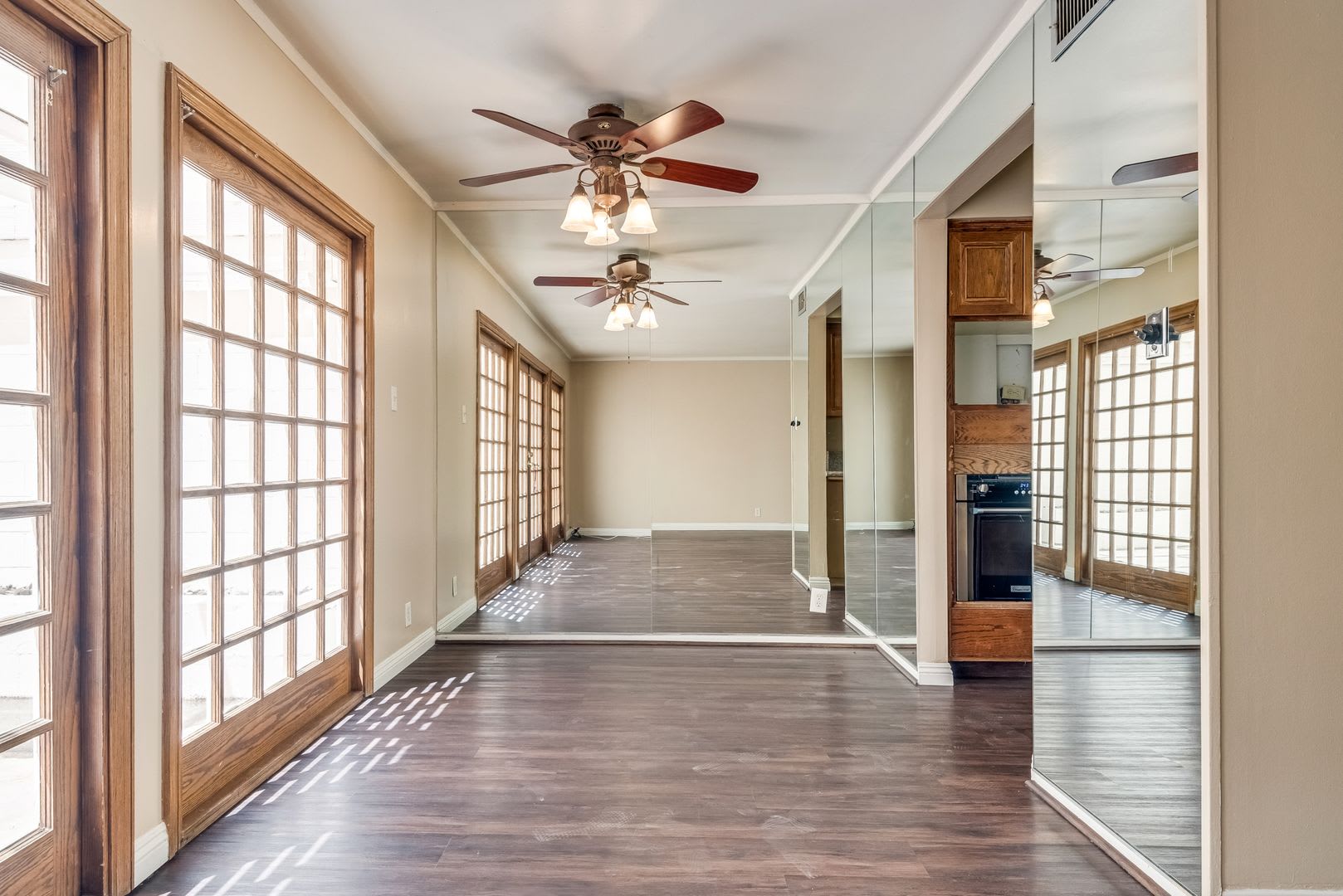 Townhome featuring a vintage floor plan – photo 3