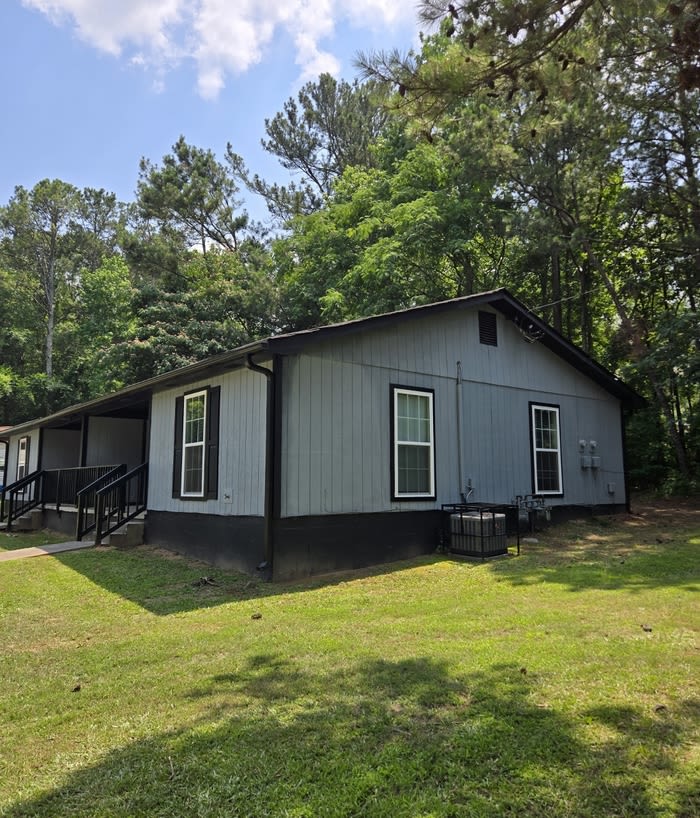 6104 Oakwood Circle Southwest – photo 3