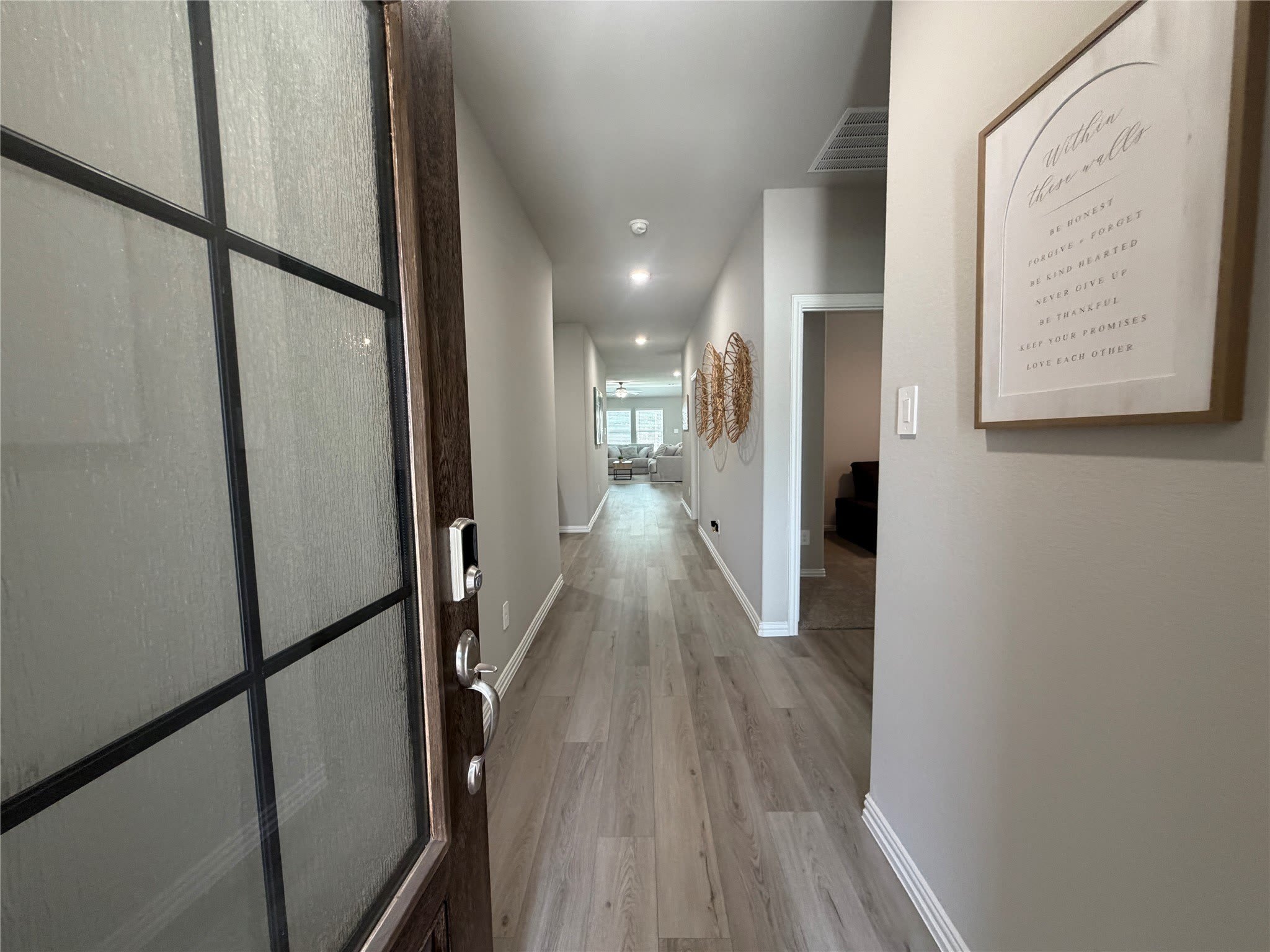 706 Easthill Drive – photo 4