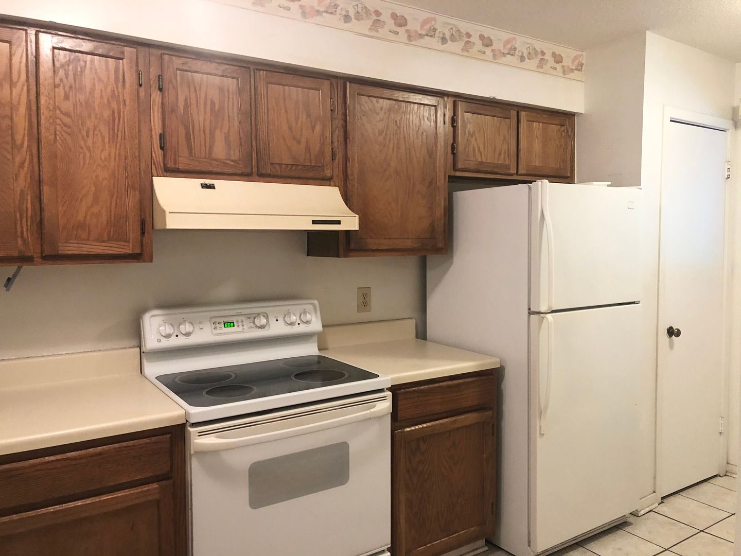 2Br Villa Near Coligny Plaza 500 Off First Month Available Sept 1 – photo 2