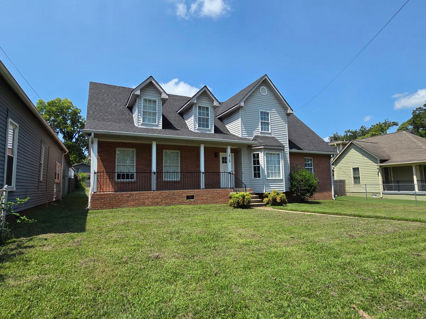Large 4 Bedroom House in North Nashville – photo 1