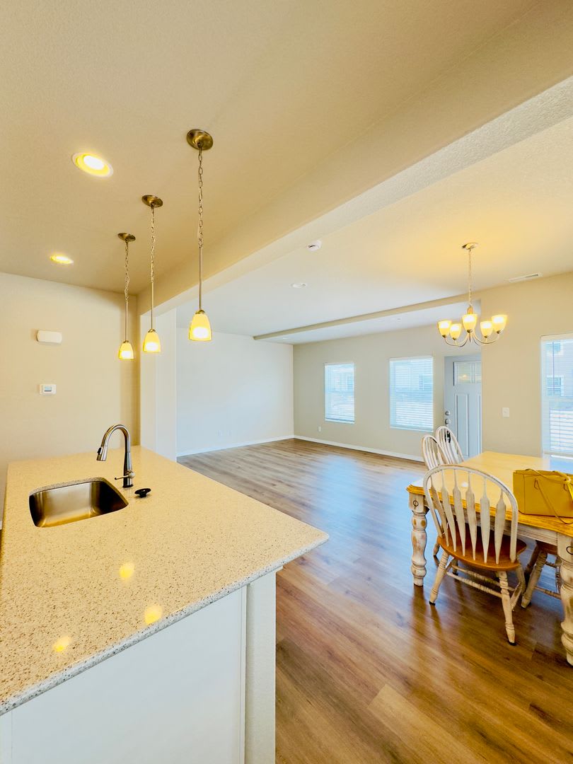 A Gem Home with Open Floor Plan & Prime Location Awaits For You! – photo 4