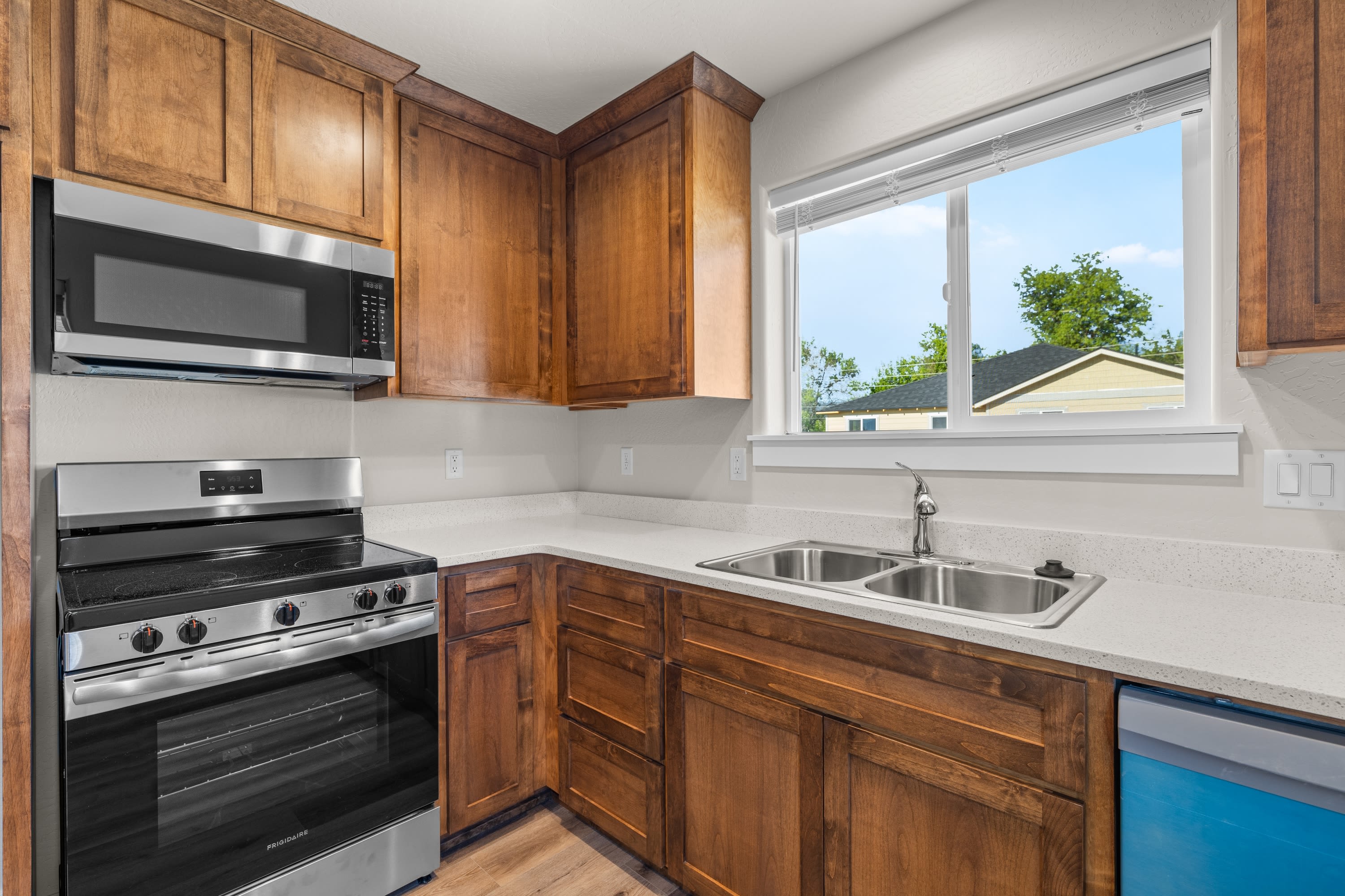 1115 Annalise Street – photo 4