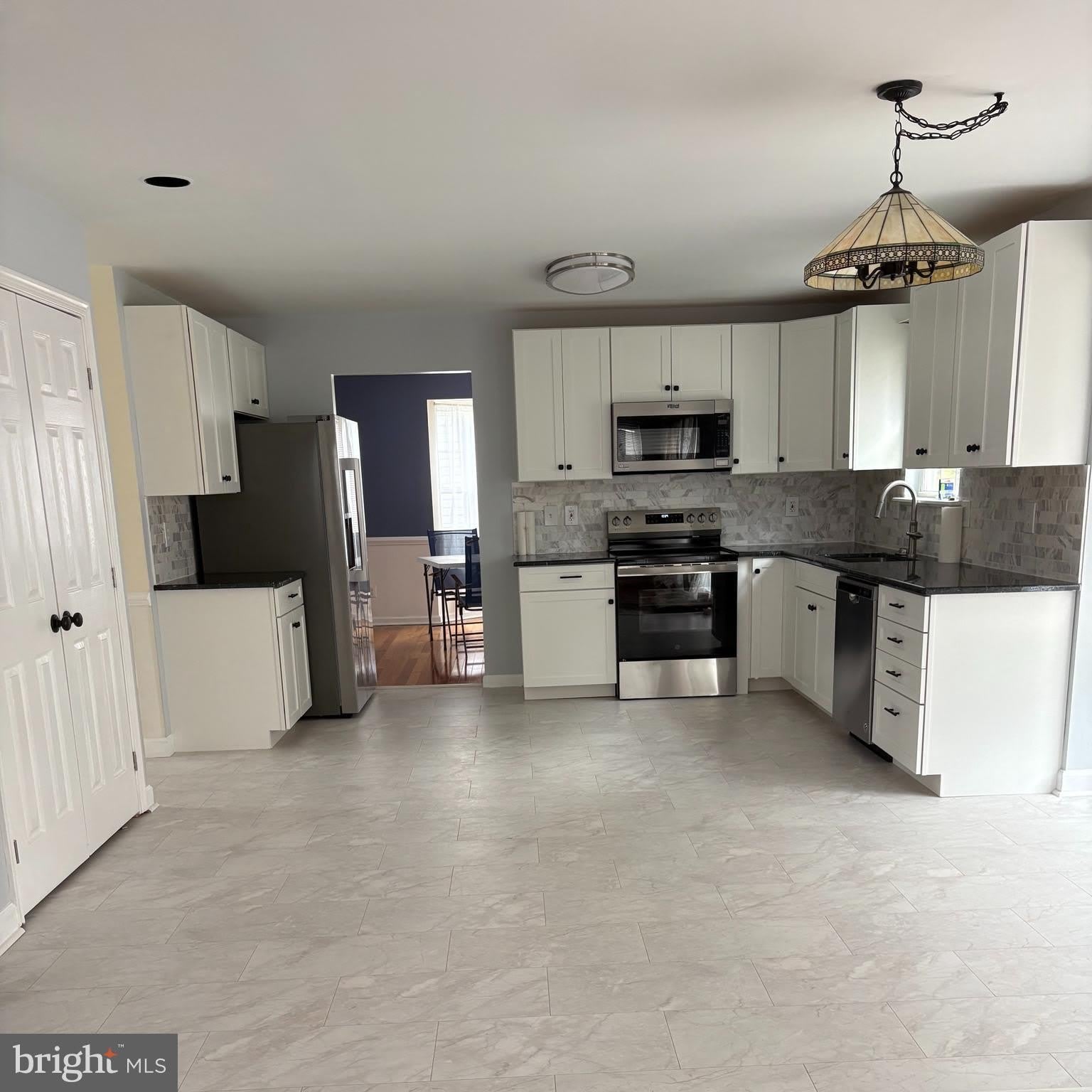 8061 Station Road – photo 2