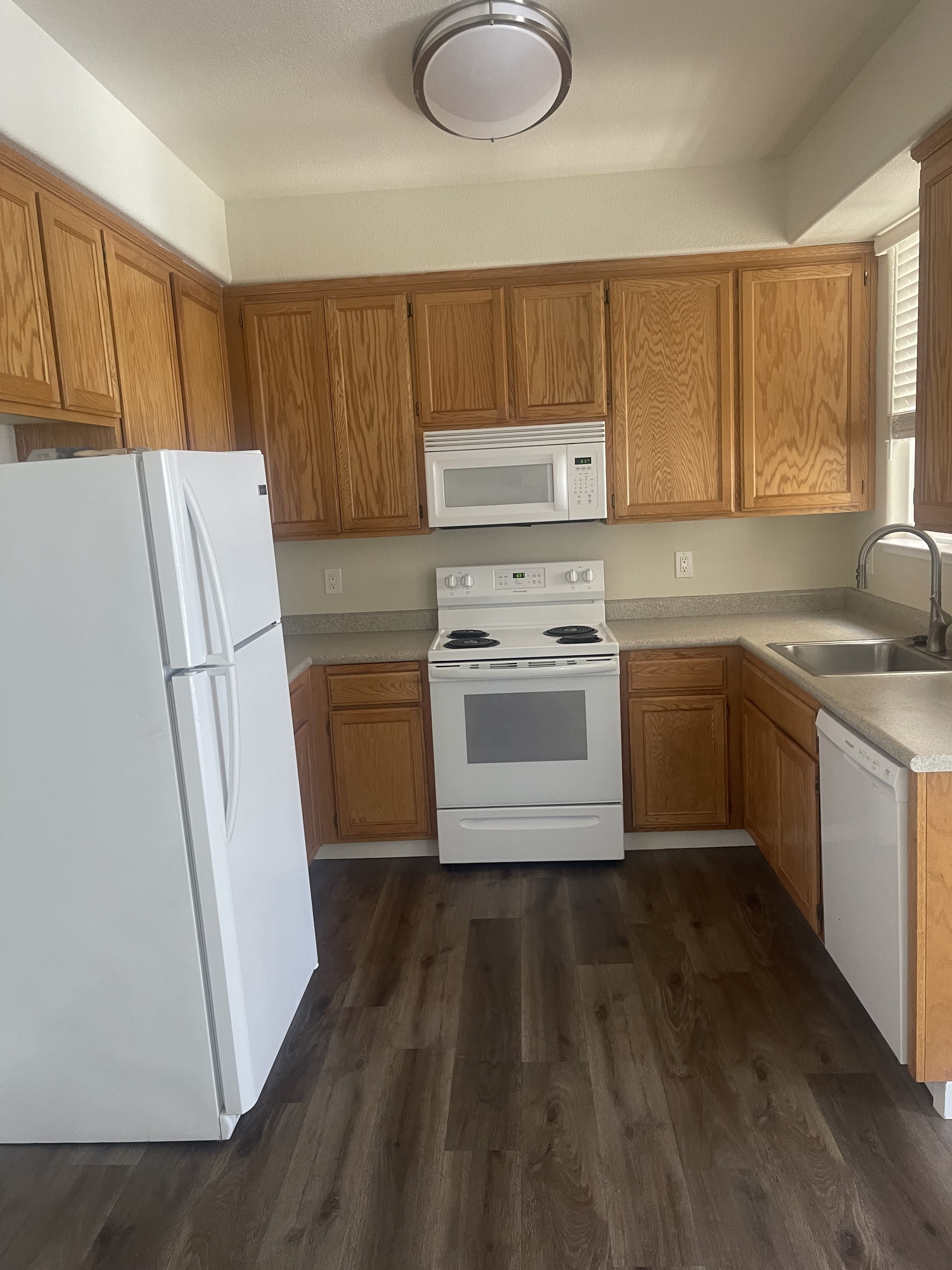1064 Prospect Avenue – photo 5