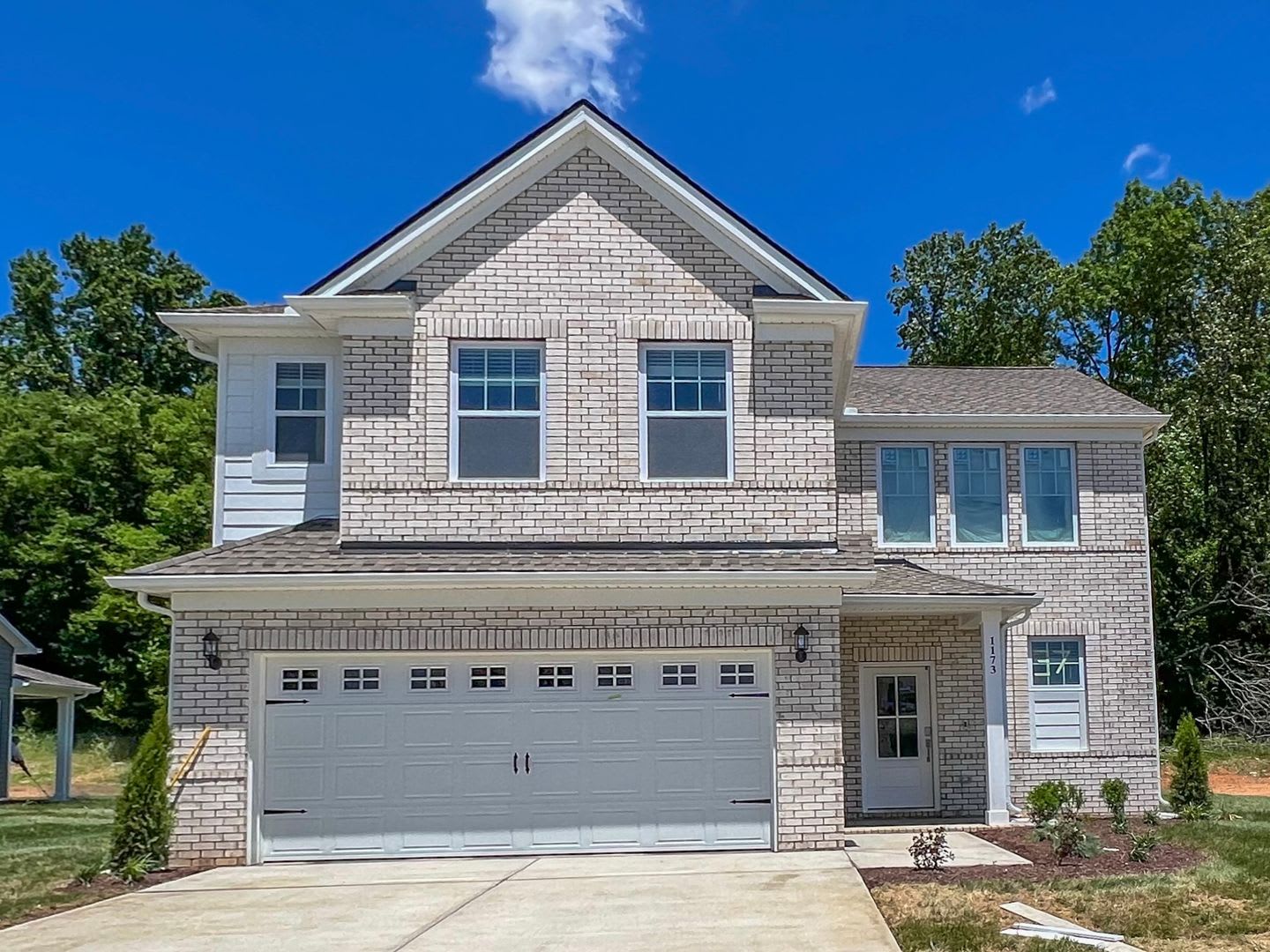 Gorgeous Home in Ross Farms with a Pool, Fitness Center and More! – photo 1
