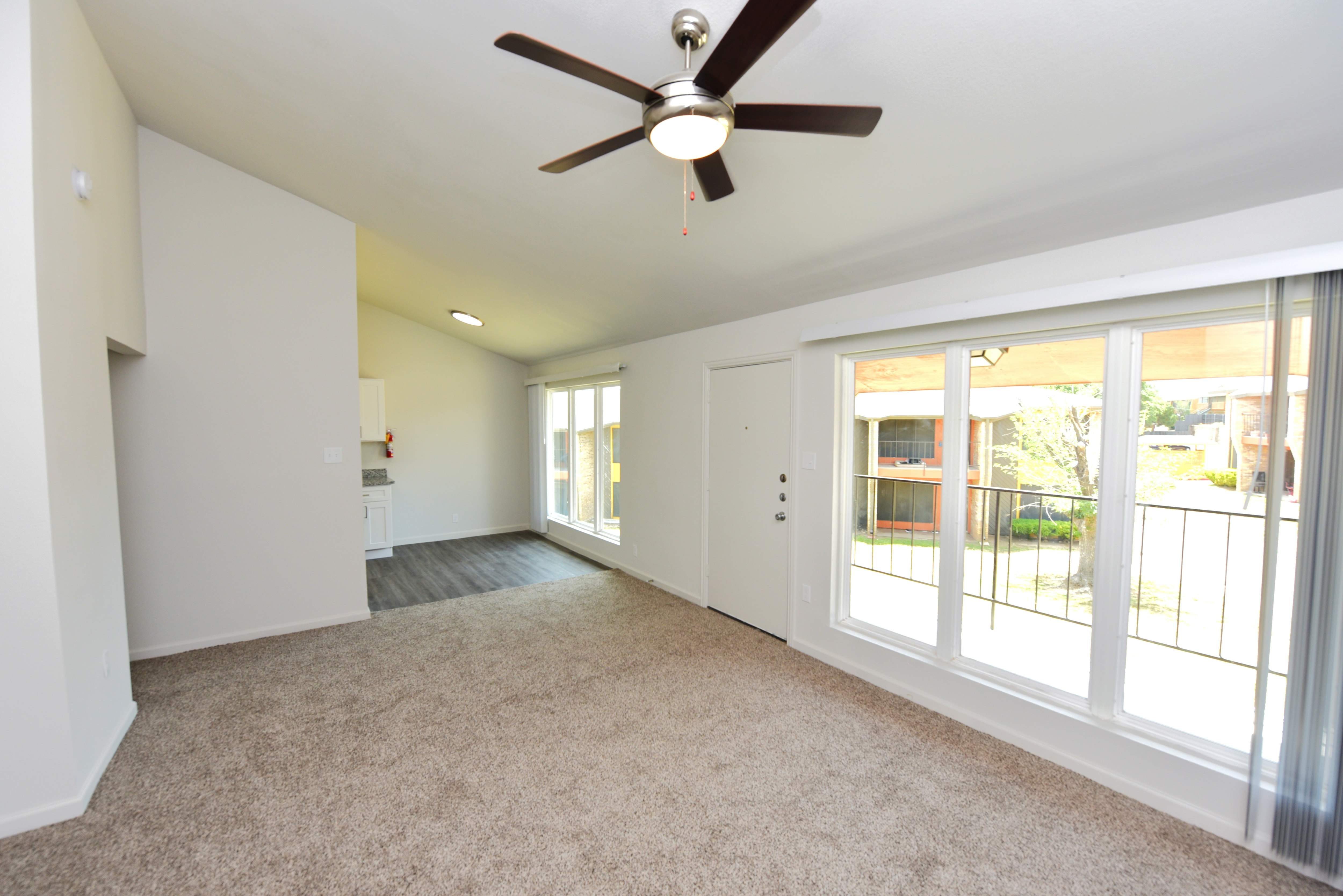 Plaza Square Apartments – photo 2