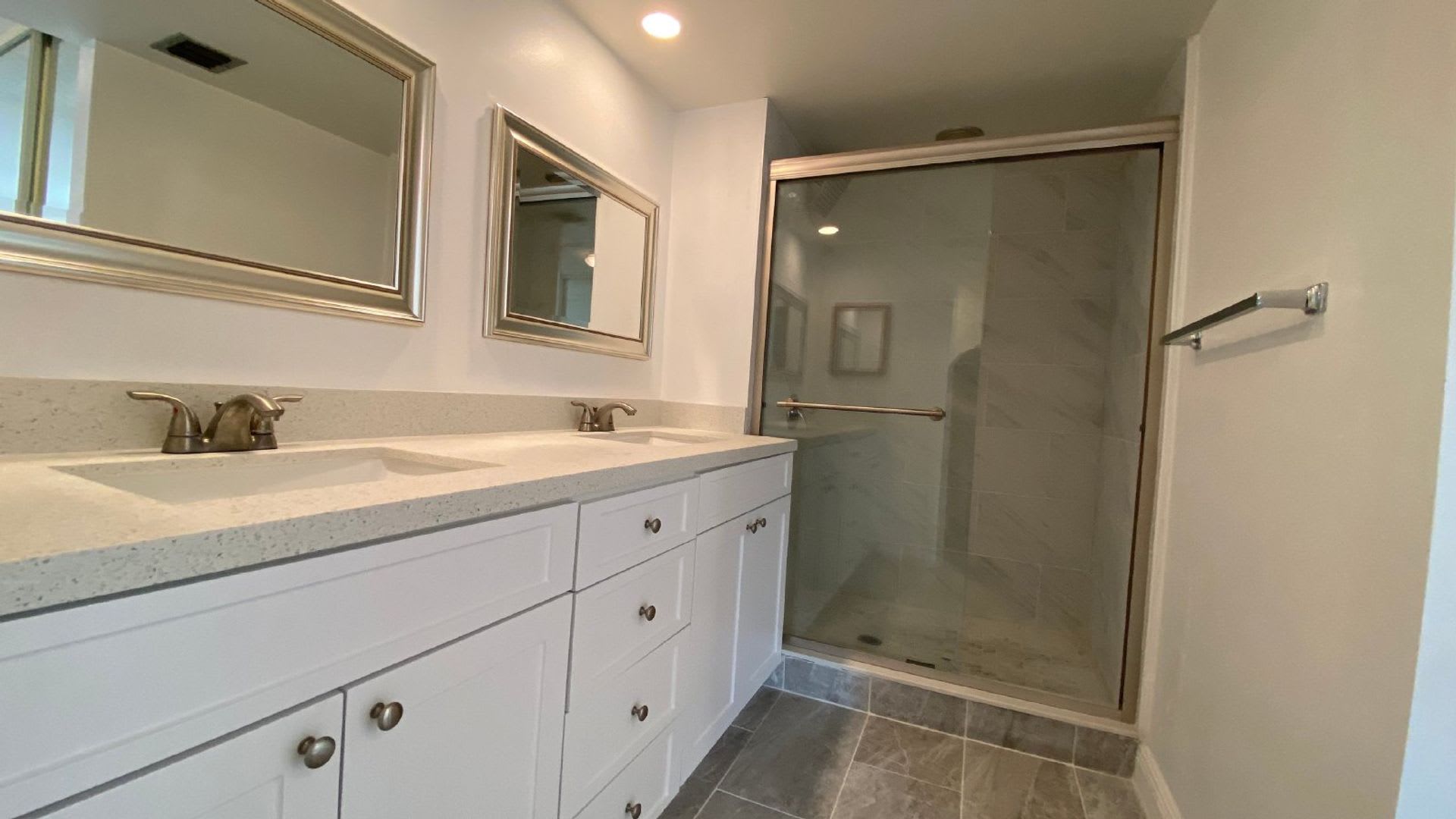 Charming 2-Bed Oasis with 2.5 Baths in Prime Palm Beach Gardens Location! – photo 5