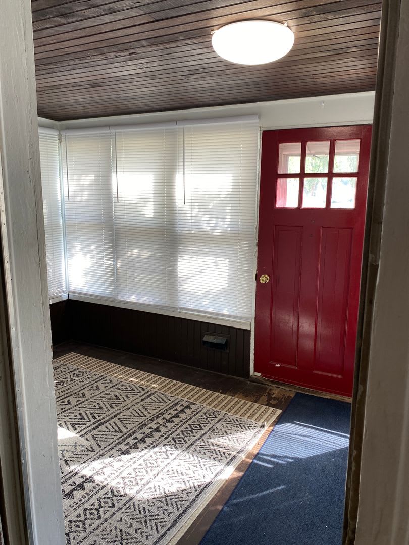 3 Bedroom / 2 Bathroom + Garage – photo 2