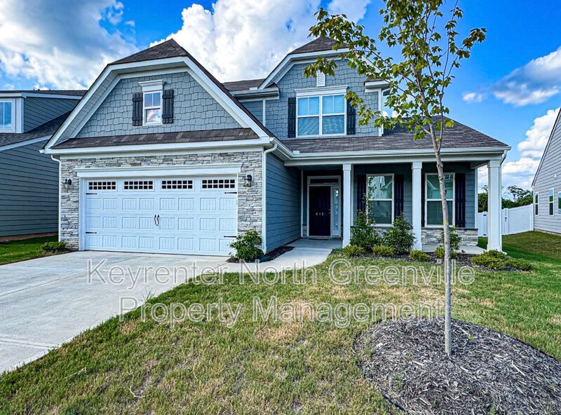 612 Columbus Cir – photo 1