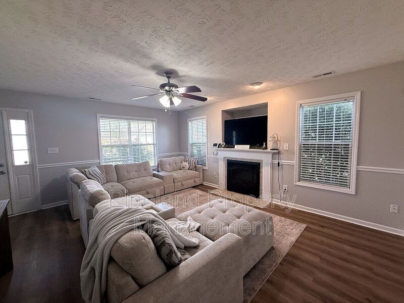 153 Abbey Lane – photo 4