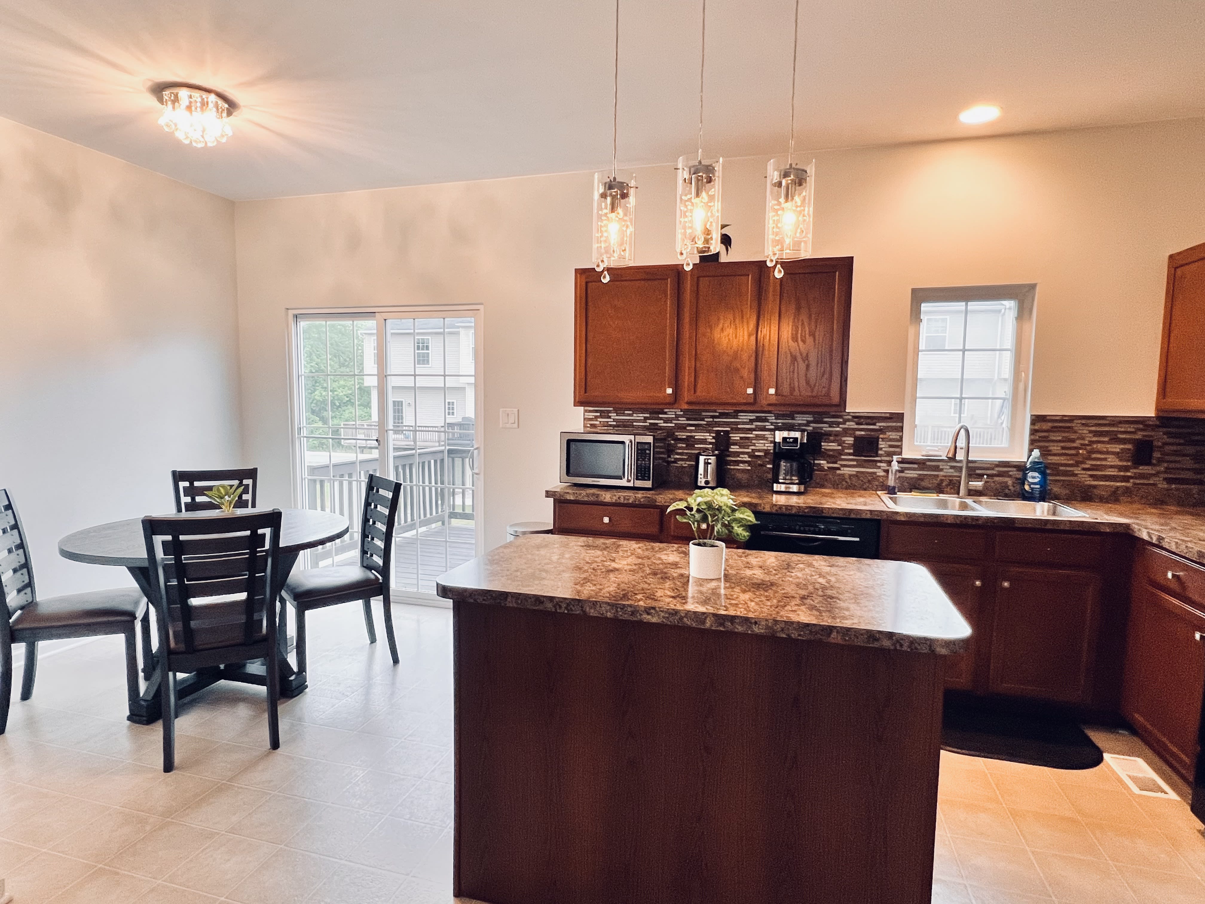 4148 Strawbridge Ct – photo 4