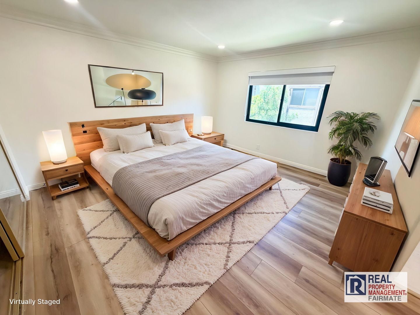 Beautifully Updated 2 Bed, 2 Bath Condo in Pasadena – photo 3