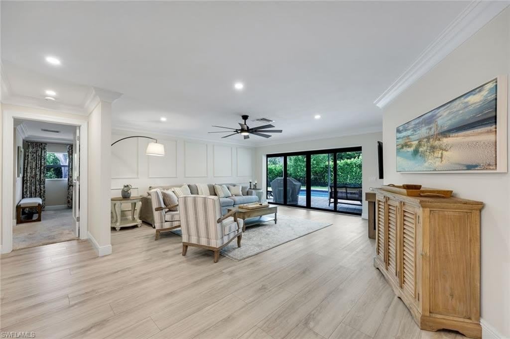 517 Parkwood Ln – photo 2