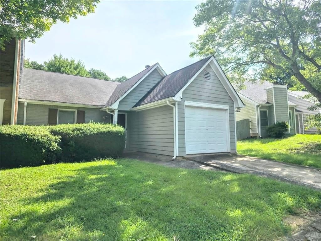 8020 Woodlake Drive – photo 1