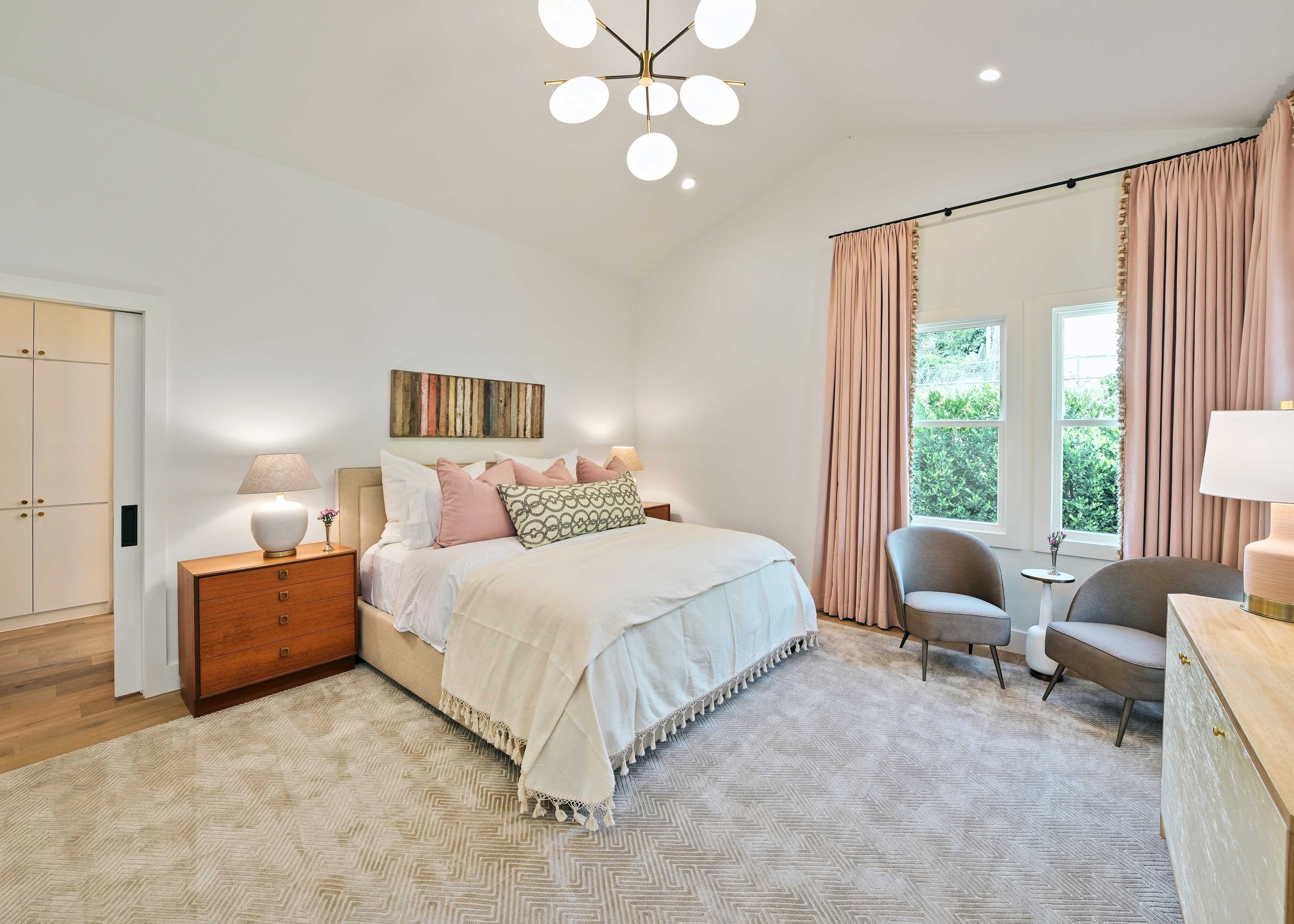 906 Maufrais Street – photo 3