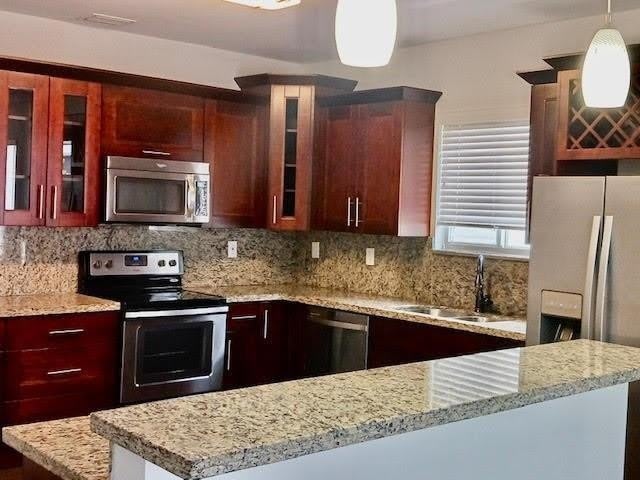 323 SW 11TH Street – photo 2