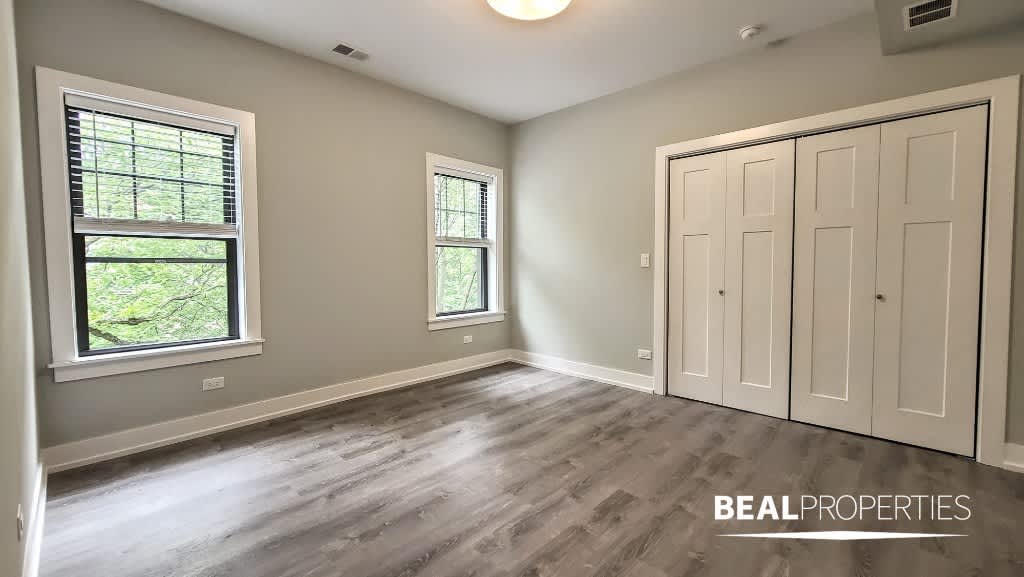 1136 Maple Ave – photo 3