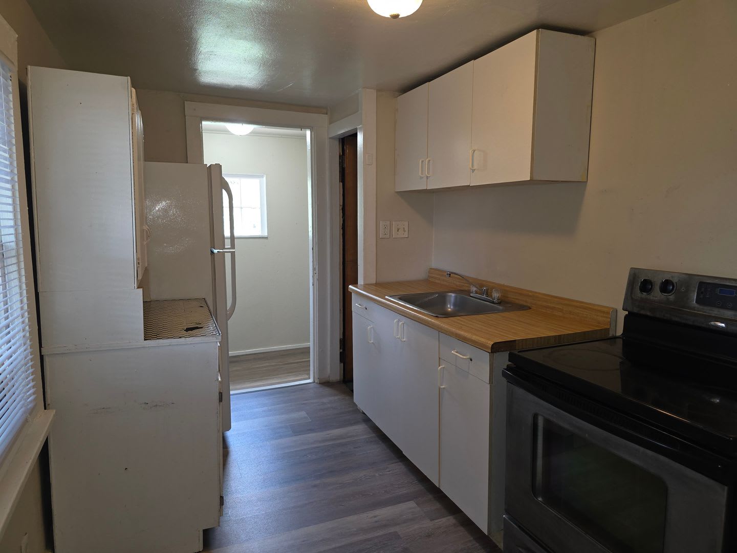 Recently Remodeled 1-Bedroom Home – $950/Month – photo 2