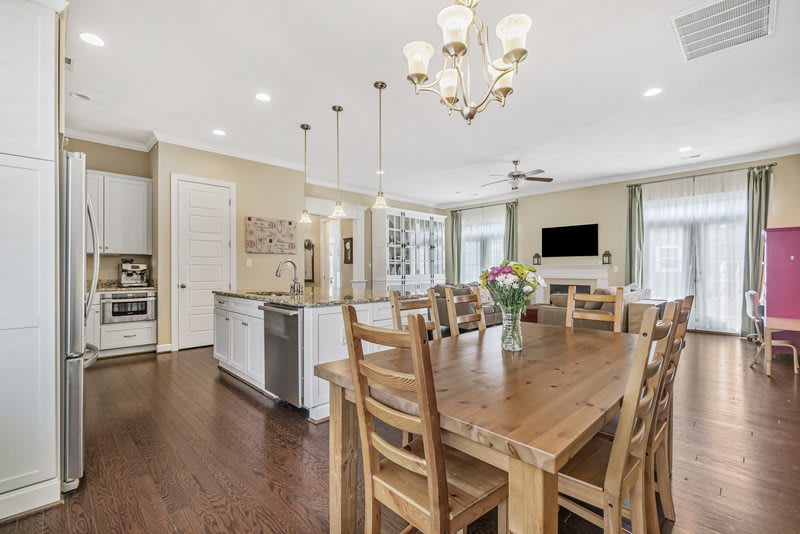 3224 Patrick Henry Drive – photo 5