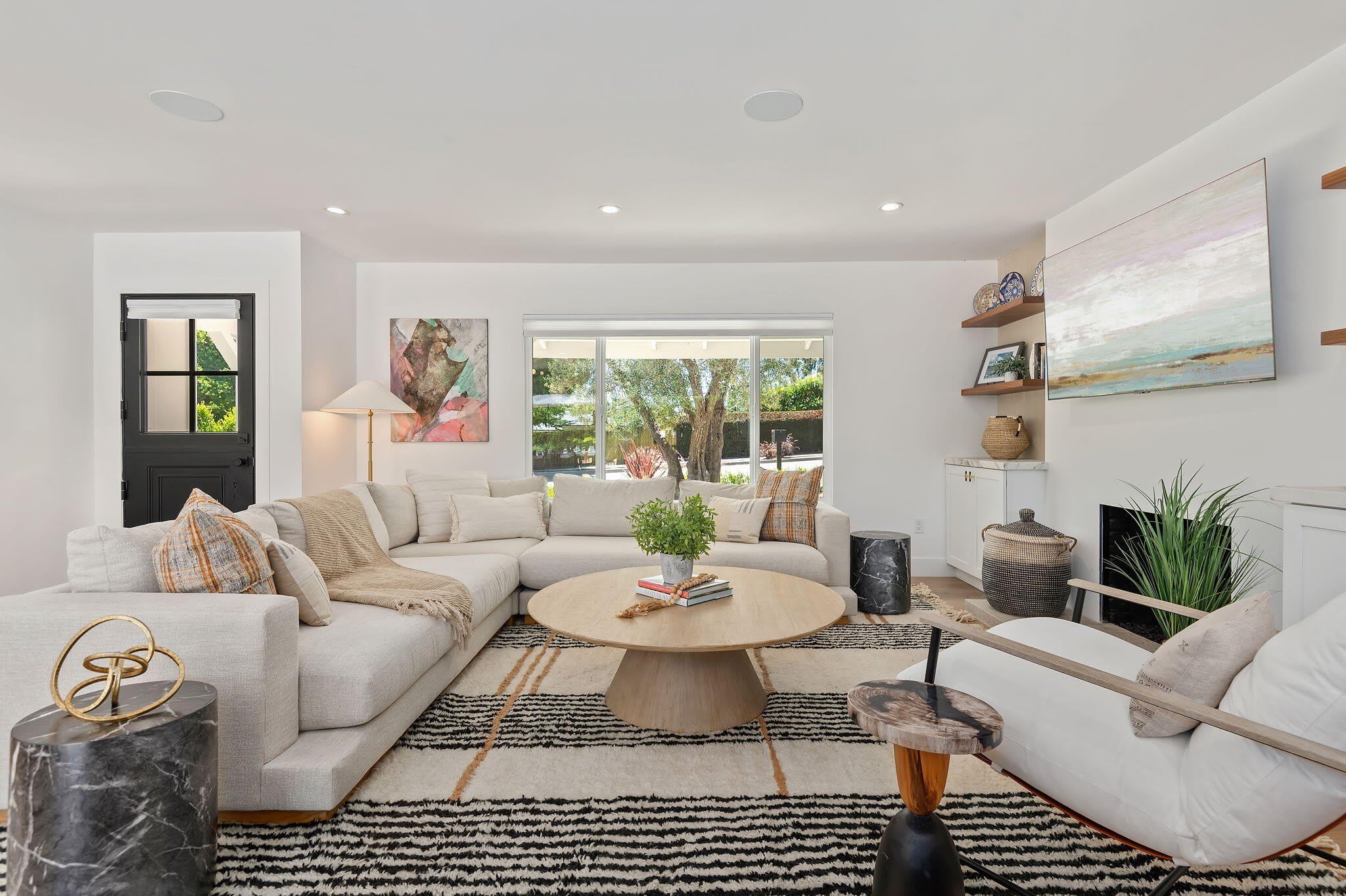 2402 Calle Montilla – photo 3